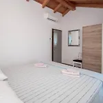 Villa Ive In Orbanici, Istrien By Istrabook