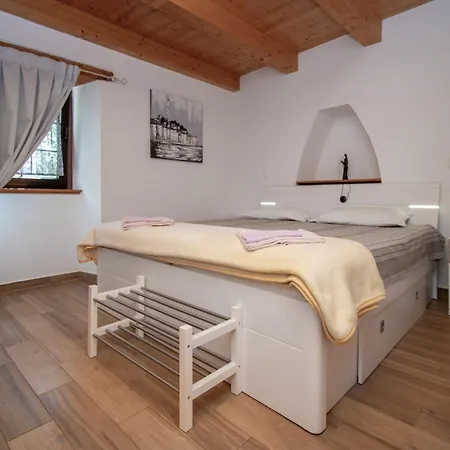 Vila Ive In Orbanici, Istrien By Istrabook Orbanići