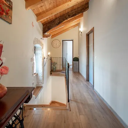 Villa Ive In Orbanici, Istrien By Istrabook Orbanići