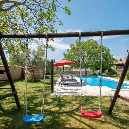 Vila Ive In Orbanici, Istrien By Istrabook *
