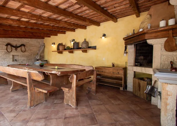 Villa Ive In Orbanici, Istrien By Istrabook Orbanići
